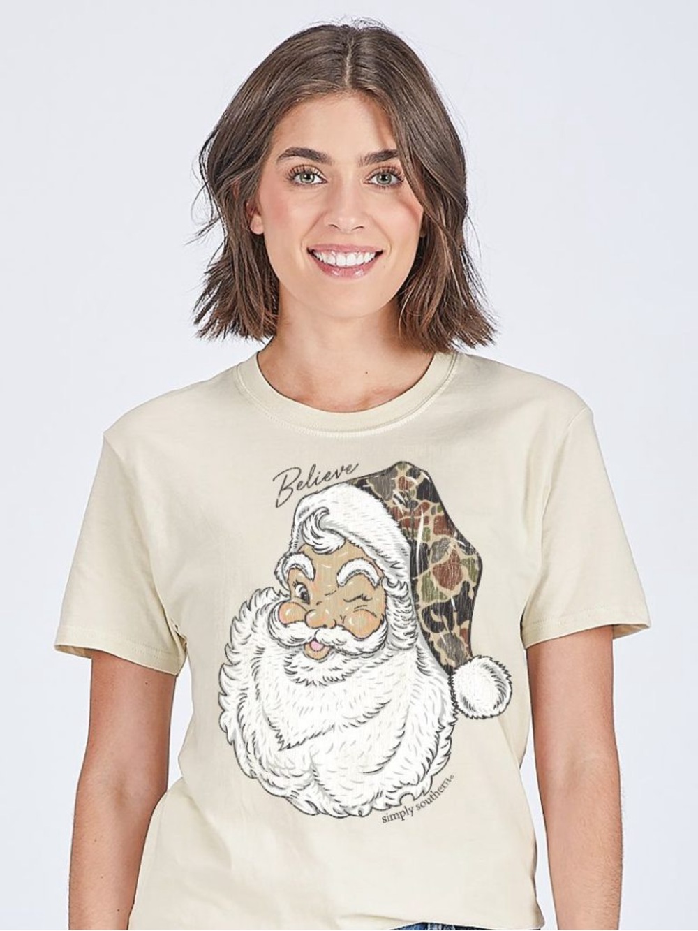 Simply Southern Cream Tee with Santa and Camo Hat Graphic size XS